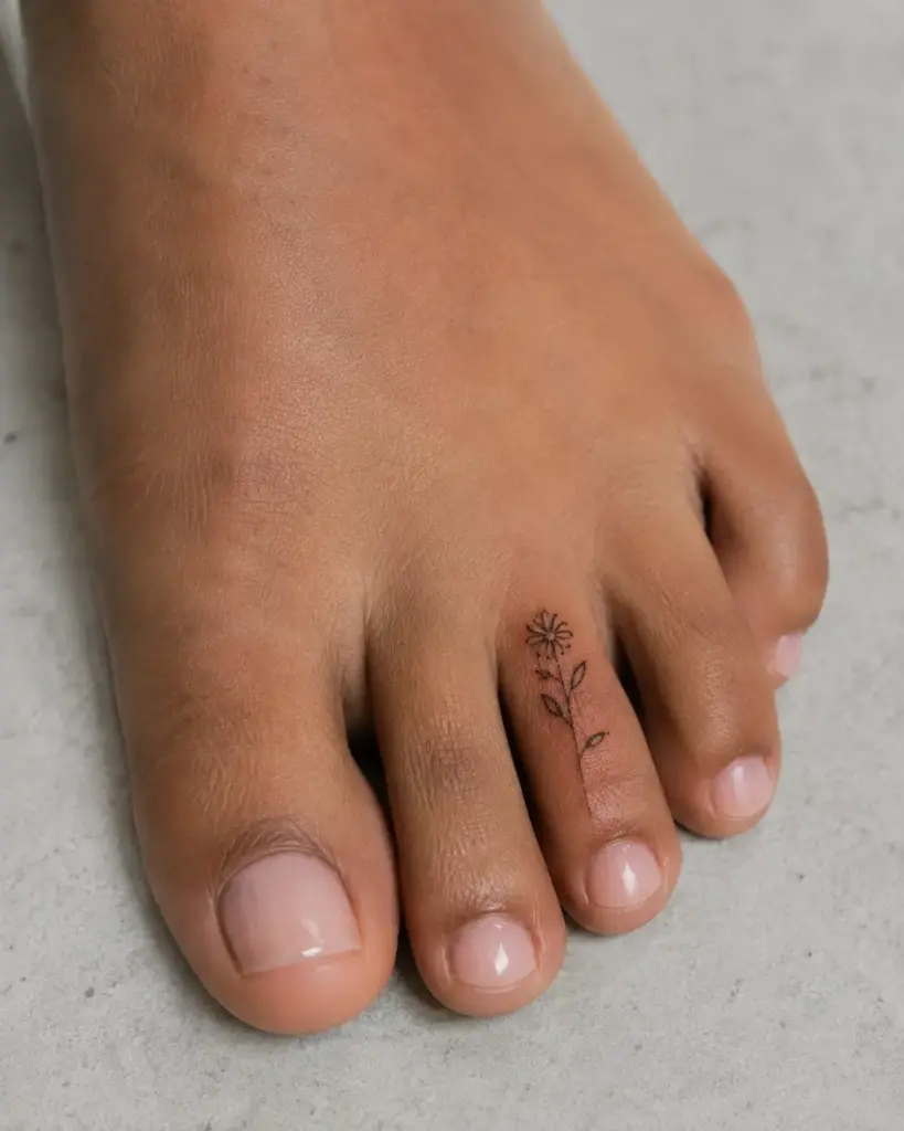 Single Daisy Toe Tattoo